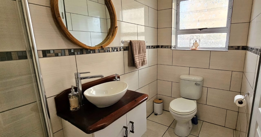 5 Bedroom Property for Sale in Kleinbaai Western Cape